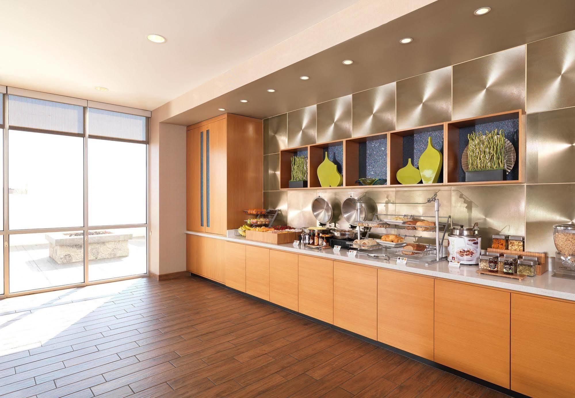 Springhill Suites By Marriott Coralville Exterior foto