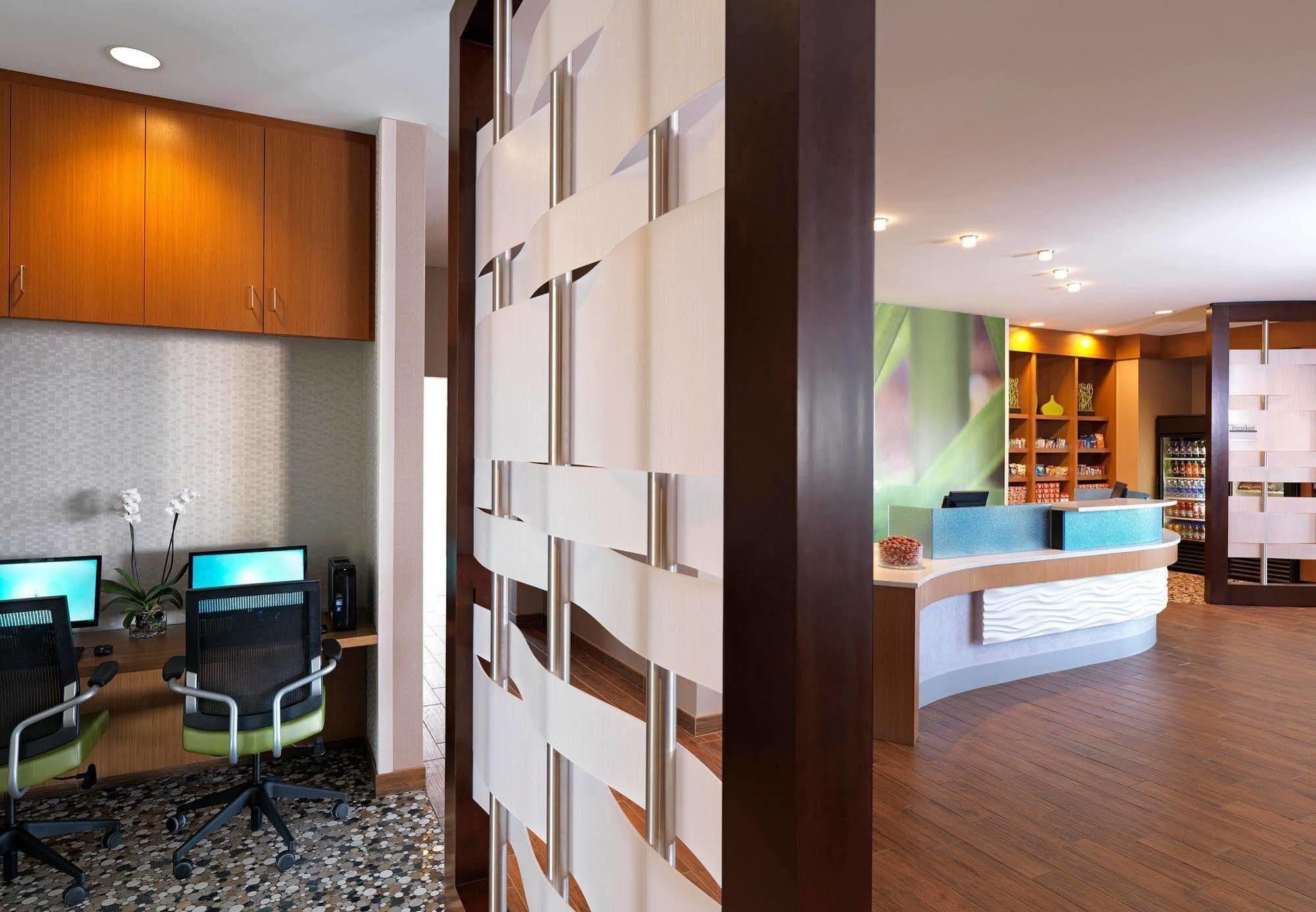 Springhill Suites By Marriott Coralville Exterior foto